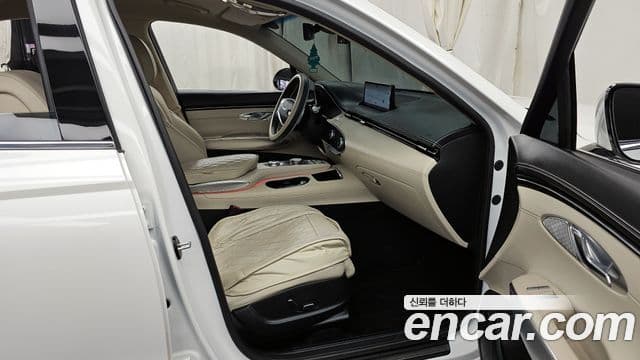 Genesis GV70, 2022 11