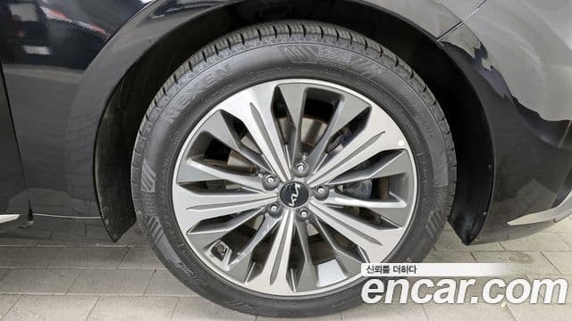 Kia K8 гибрид Noblesse, 2022 все фото