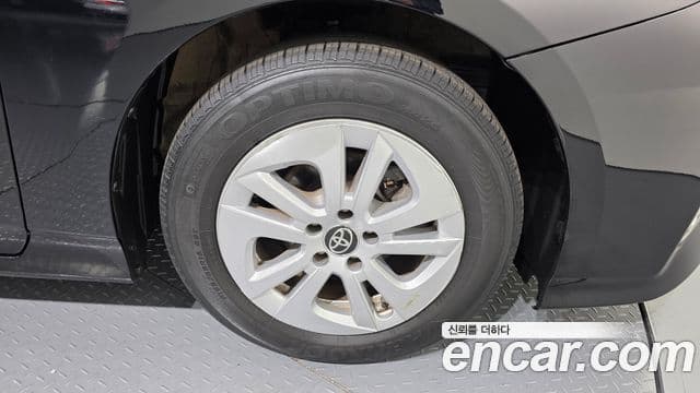 Toyota 프리우스 4세대 1.8 E, 2018 все фото