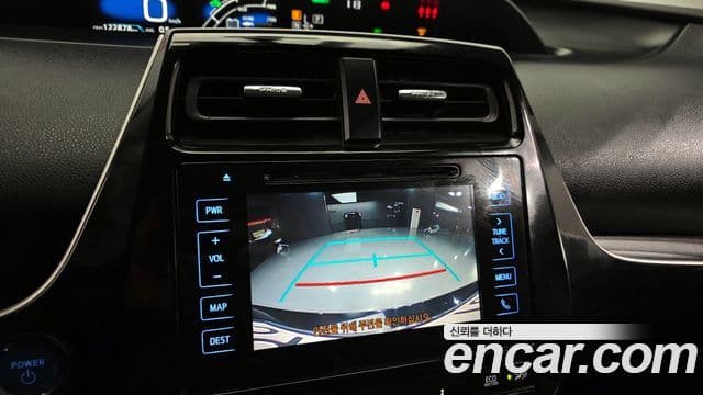 Toyota 프리우스 4세대 1.8 E, 2018 15