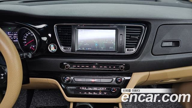 Kia All New Carnival Prestige, 2015 14