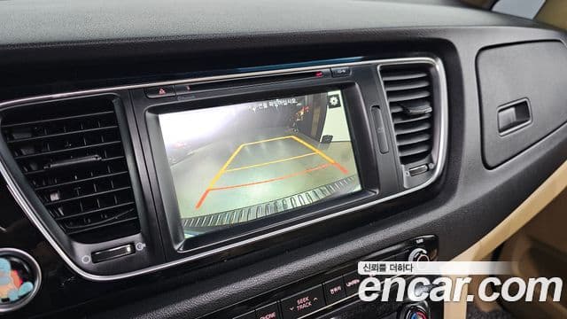 Kia All New Carnival Prestige, 2015 15
