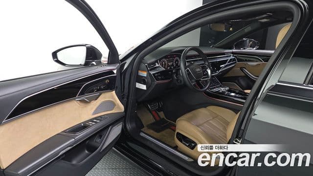 Audi A8 (D5) 55 TFSI Quattro LWB, 2021 10