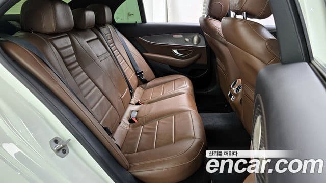 Mercedes-Benz E-класс W213 Avantgarde, 2022 12