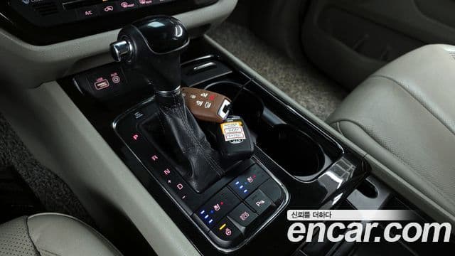 Kia All New Carnival Noblesse, 2016 9