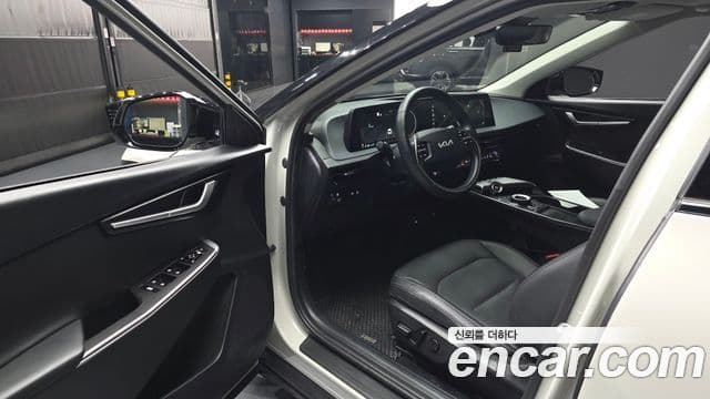 Kia EV6 Air, 2023 10