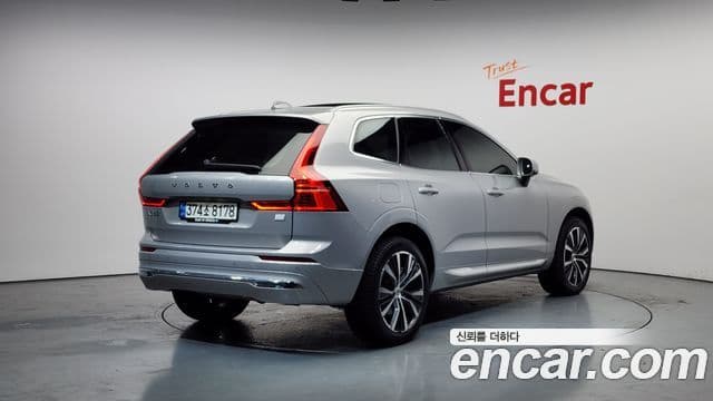 Volvo XC60 2세대 T8 Ultimate Bright, 2022 2