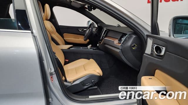Volvo XC60 2세대 T8 Ultimate Bright, 2022 11