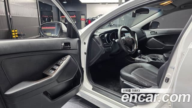 Kia K5 LPI Deluxe, 2011 10