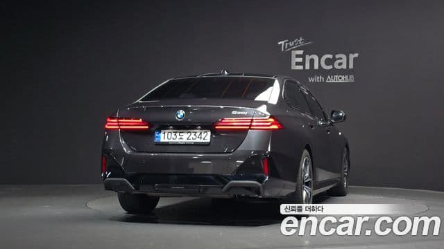 BMW 5시리즈 (G60) 520i M Sport, 2024 4