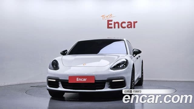 Porsche Panamera (971), 2018 3