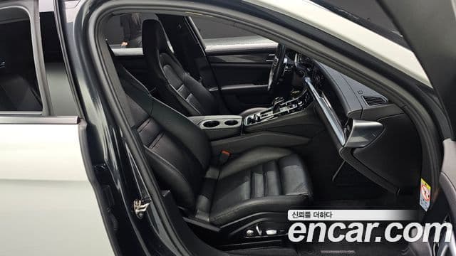 Porsche Panamera (971), 2018 10