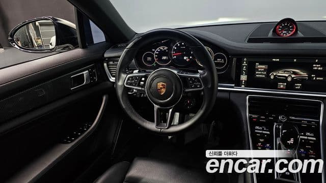 Porsche Panamera (971), 2018 13