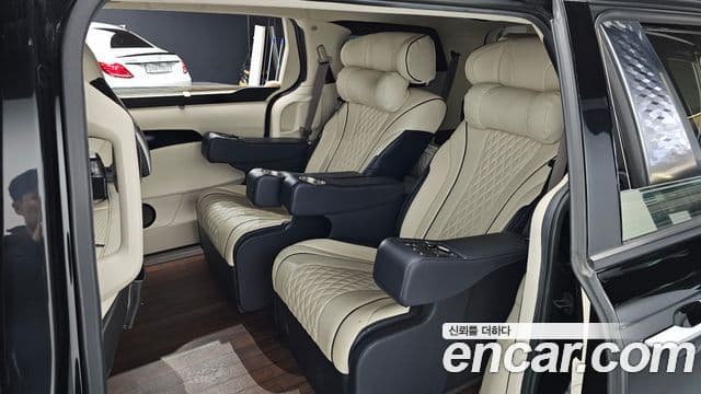 Kia Carnival 4세대 бензин 9인승 High Limousine(компания по спецнадстройкам), 2021 12