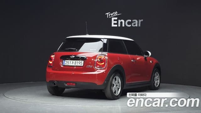 Mini Cooper 3세대, 2018 2