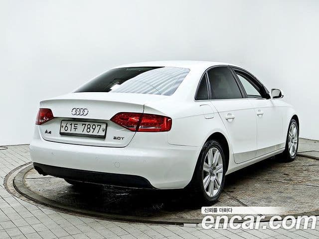 Audi New A4 B8, 2010 3