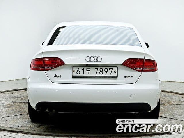 Audi New A4 B8, 2010 4