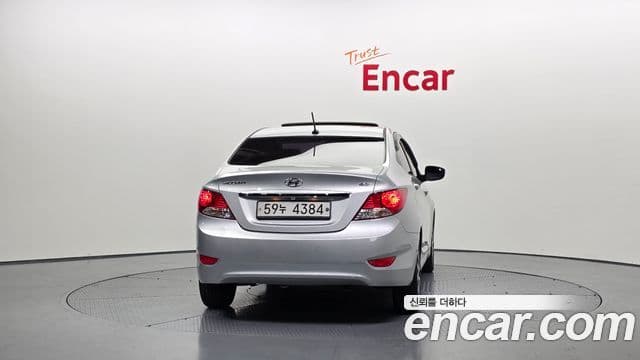 Hyundai Accent(новый кузов / новое поколение) Premium, 2015 4