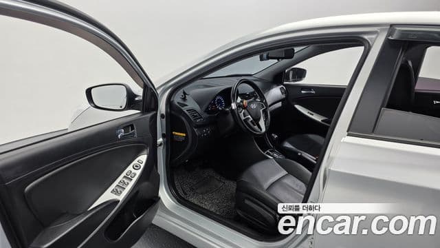 Hyundai Accent(новый кузов / новое поколение) Premium, 2015 10