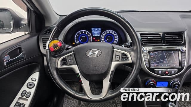 Hyundai Accent(новый кузов / новое поколение) Premium, 2015 13
