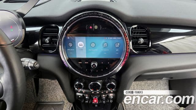 Mini Cooper 3세대, 2023 14