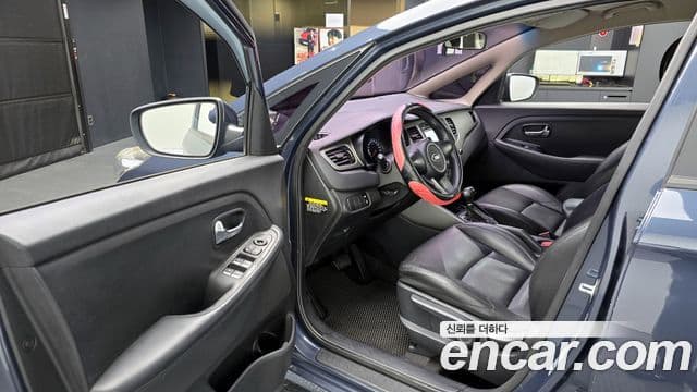 Kia All New Carens 1.7 VGT Deluxe, 2014 11