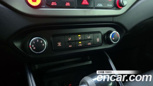 Kia All New Carens 1.7 VGT Deluxe, 2014 17