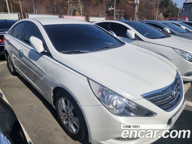 Hyundai YF Sonata люксовая версия, 2011 1
