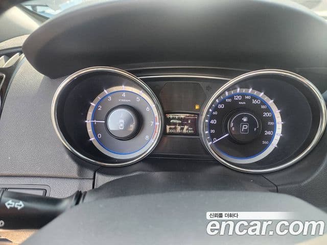 Hyundai YF Sonata люксовая версия, 2011 8