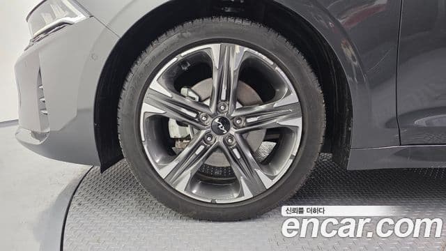 Kia K5 гибрид 3세대 Signature, 2023 все фото