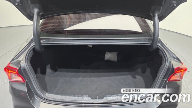 Kia K5 гибрид 3세대 Signature, 2023 20