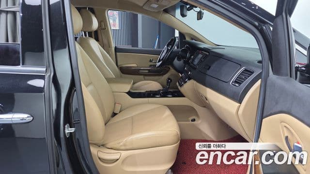 Kia All New Carnival Prestige, 2016 11