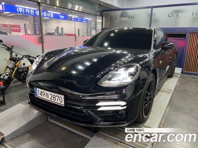 Porsche Panamera (971) 2.9 AWD E-гибрид Platinum Edition, 2023 1