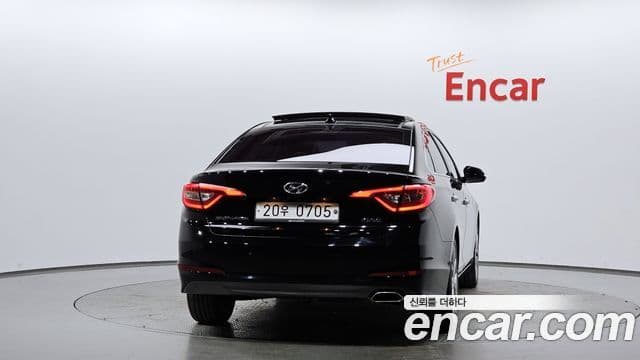 Hyundai LF Sonata Special, 2016 4