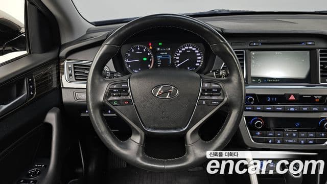 Hyundai LF Sonata Special, 2016 13