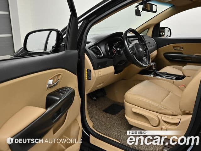 Kia The / новый New Carnival Luxury, 2019 11