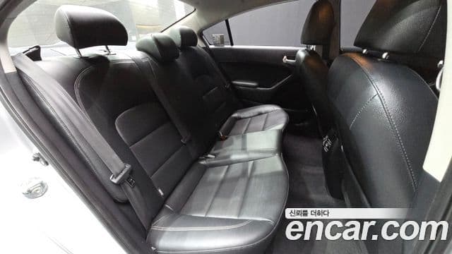 Kia K3 Luxury, 2015 12