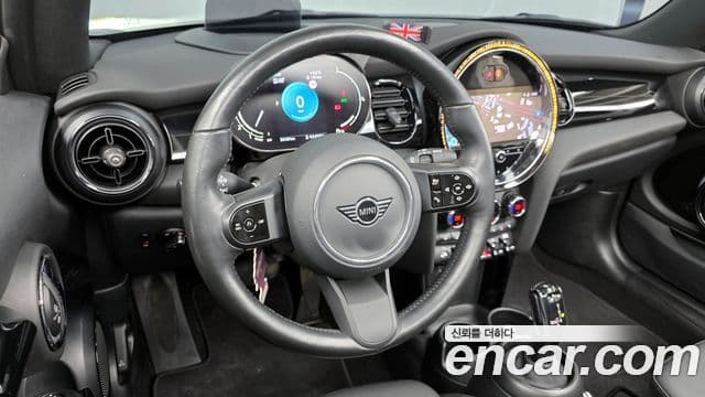 Mini Cooper кабриолет 3세대, 2024 13