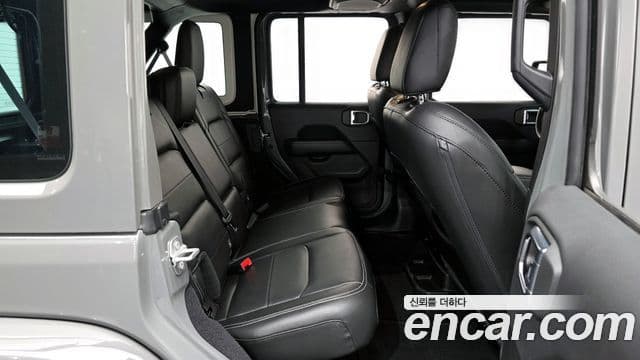 Jeep Wrangler (JL) 2.0 Overland 4도어, 2022 12