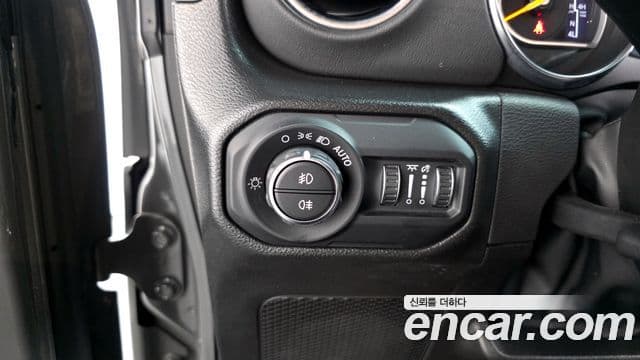 Jeep Wrangler (JL) 2.0 Overland 4도어, 2022 13