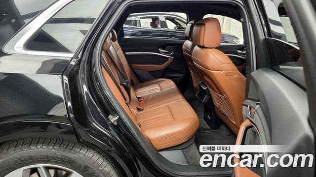 Audi e-Tron, 2020 12