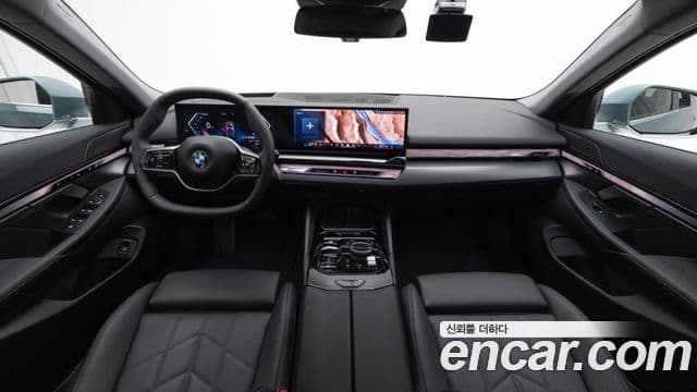 BMW 5시리즈 (G60), 2025 8