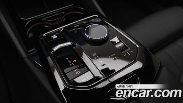 BMW 5시리즈 (G60), 2025 11