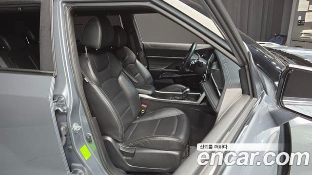 KG모빌리티(SsangYong) Torres T7, 2023 12