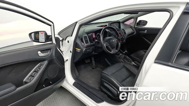 Kia K3 Trendy, 2013 12