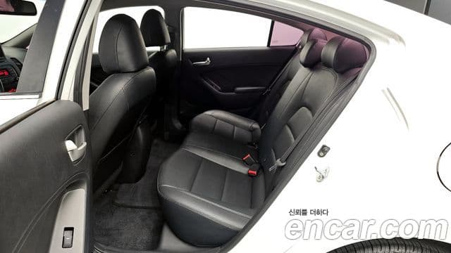 Kia K3 Trendy, 2013 13