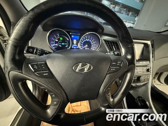 Hyundai Sonata гибрид Premium, 2014 9