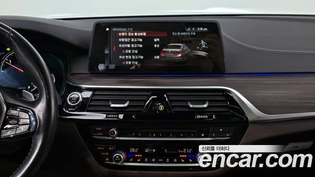 BMW 5시리즈 (G30) 520d xDrive Luxury Plus, 2018 17