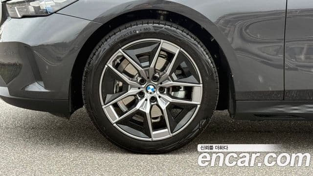 BMW 5시리즈 (G60), 2025 все фото