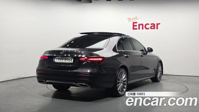 Mercedes-Benz E-класс W213 AMG Line, 2022 2